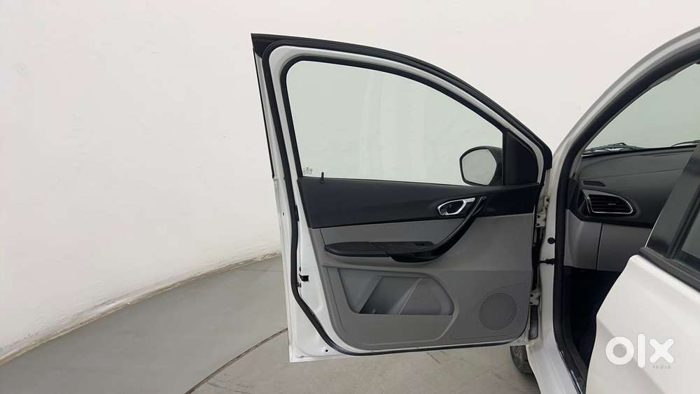 Tata Tiago 1.2 Revotron Xz Plus Dual Tone, 2020, Petrol