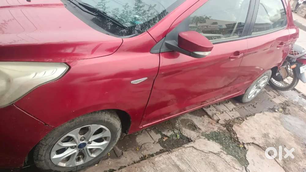 Ford Aspire Titanium Blu 2017