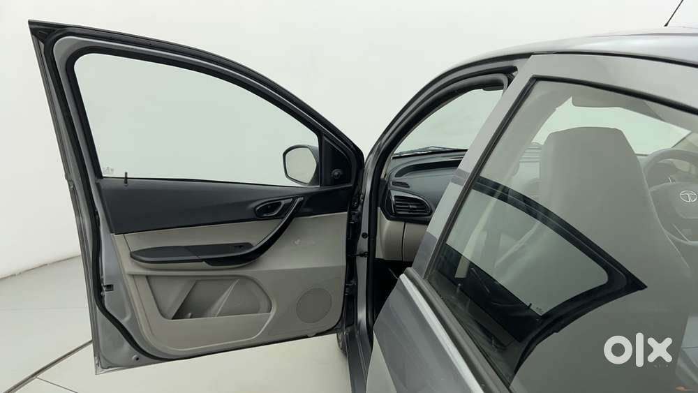 Tata Tiago 1.2 Revotron Xm, 2019, Petrol