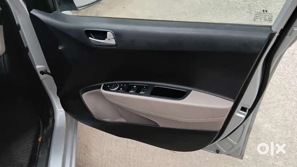 Hyundai I10 Petrol At 2015 Model