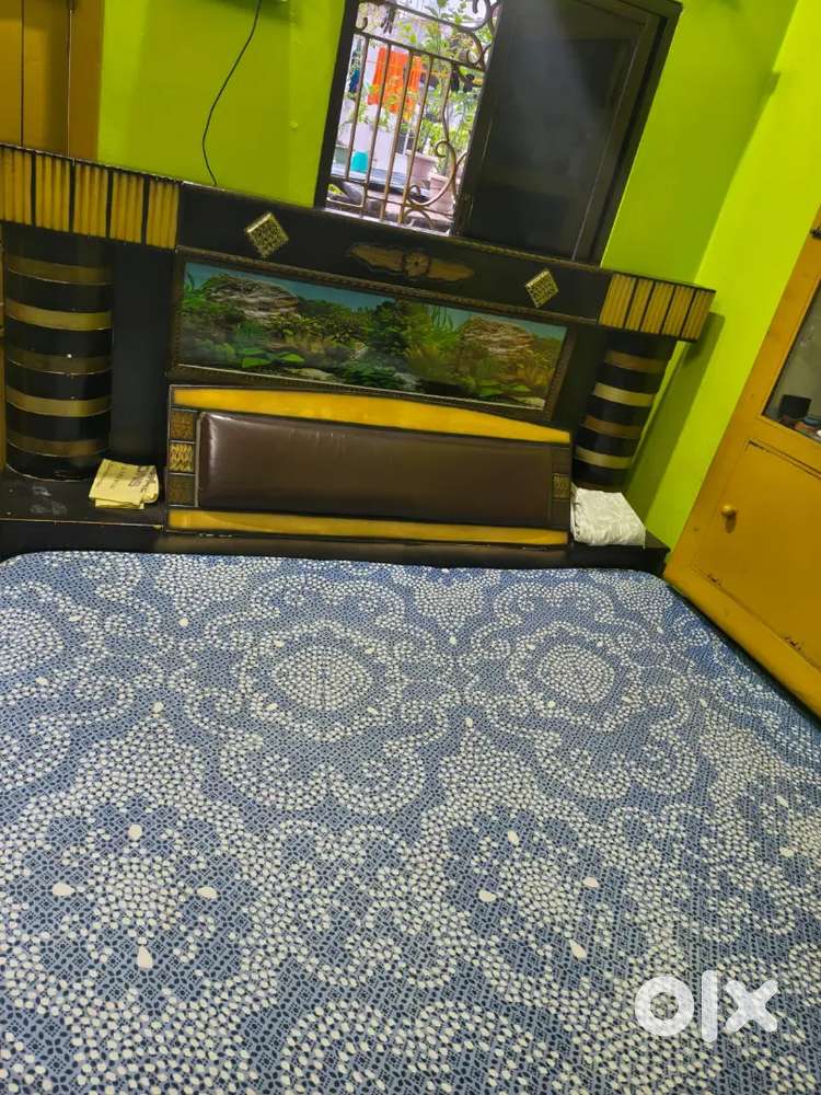 Bed with mattress(moving to another city)