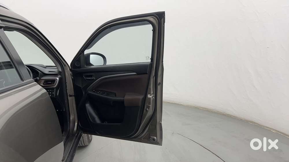 Maruti Suzuki Vitara Brezza 1.5 Zxi Plus At, 2024, Petrol