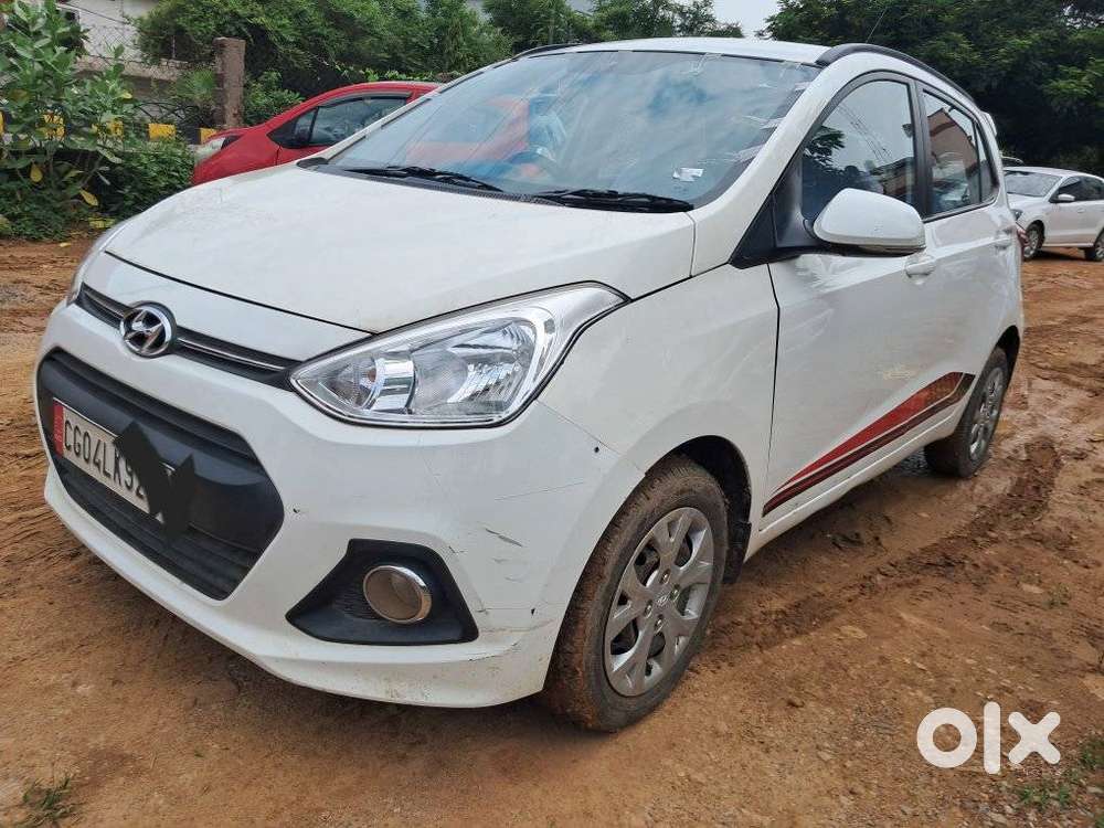 Hyundai Grand I10 Sportz, 2016, Petrol