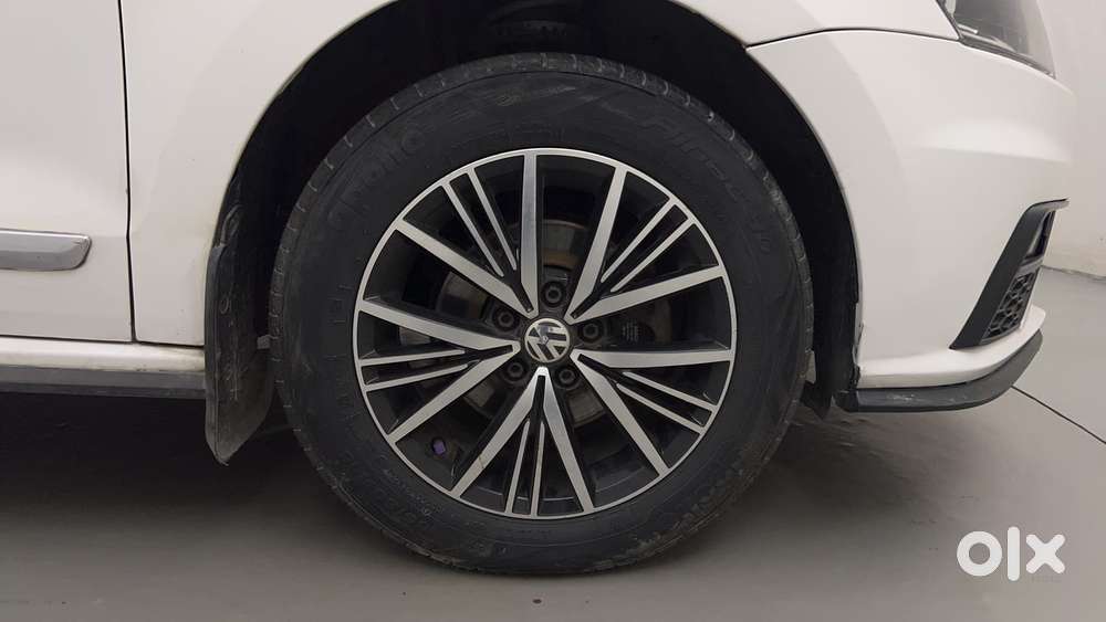 Volkswagen Vento 2010-2013 Petrol Highline At, 2022, Petrol