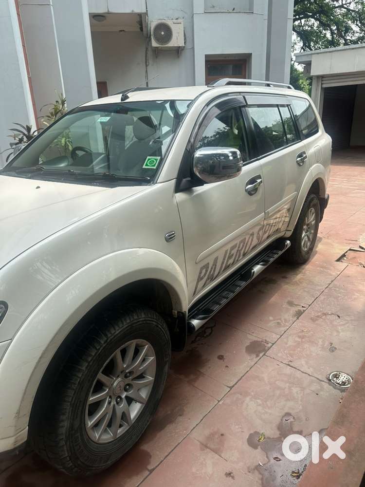 Mitsubishi Pajero Sport 2015