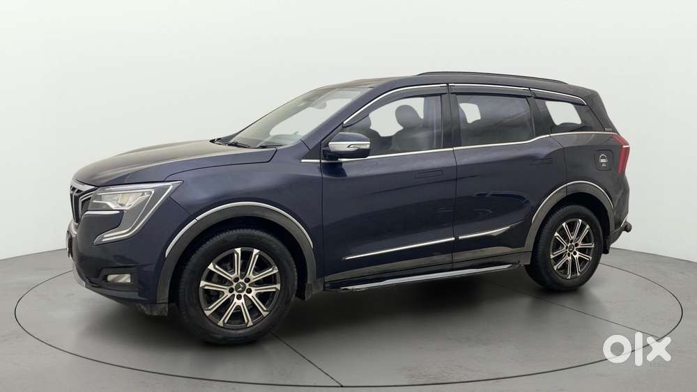 Mahindra Xuv700 2.0 Ax 3 Petrol At 5 Str, 2023, Diesel
