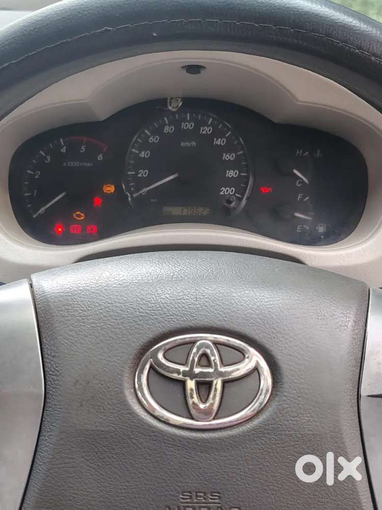 Toyota Innova 2.5 G4 2013