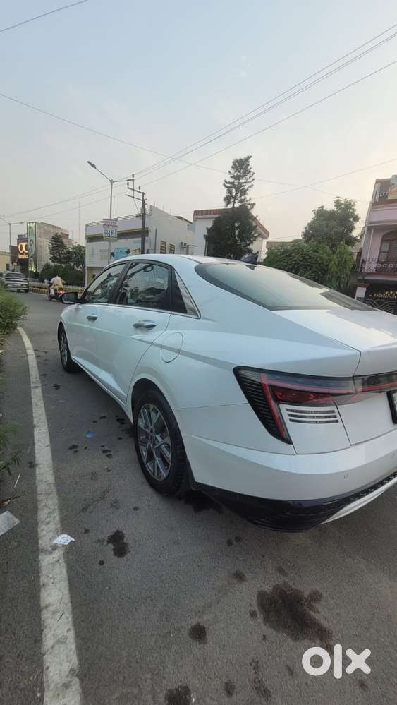 Hyundai Verna 1.5 Sx (o) Vtvt Ivt, 2023, Petrol