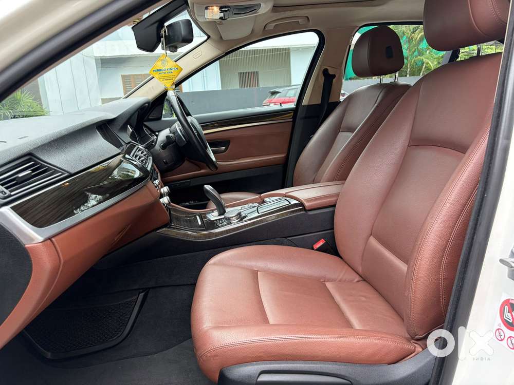 Bmw 5 Series 2.0 520i Luxury Line, 2016, Petrol