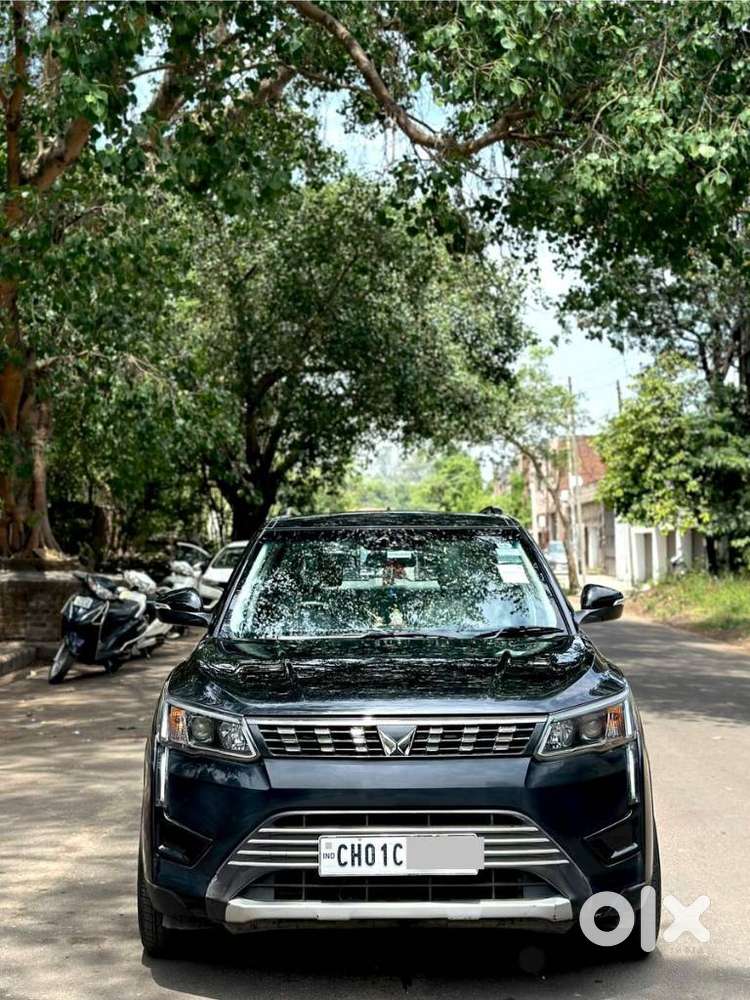 Mahindra Xuv300 W8 Option Dual Tone Diesel, 2023, Diesel