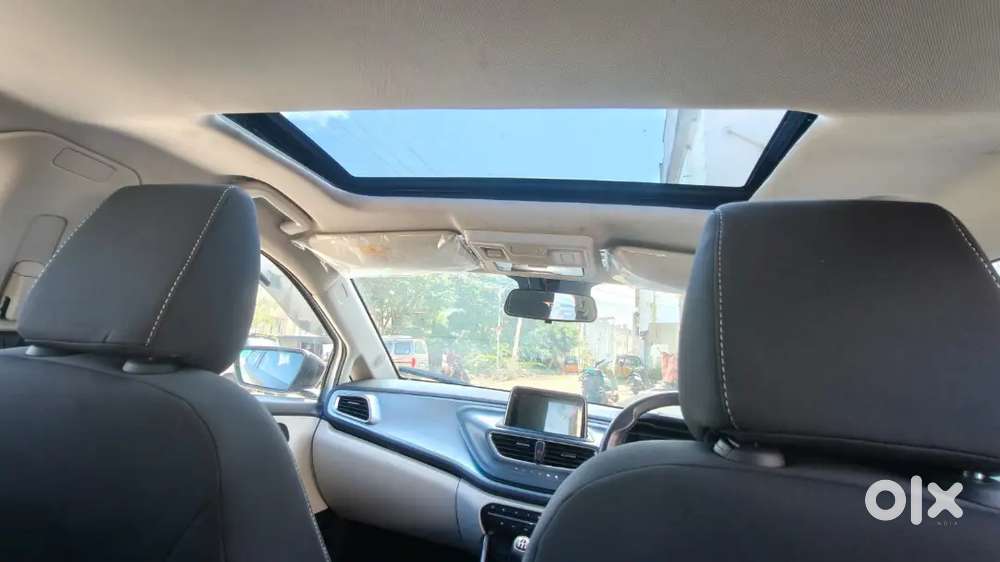 Tata Altroz 1.2 Xz Dec 2024 Petrol Bs6 Ph2) Sunroof