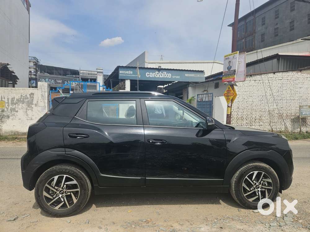Mahindra Xuv 3xo Ax5 Pm Mt, 2025, Petrol