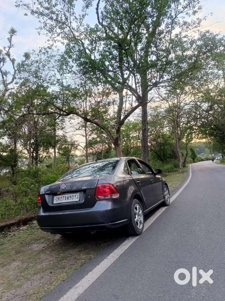 Volkswagen Vento  Highline 2013