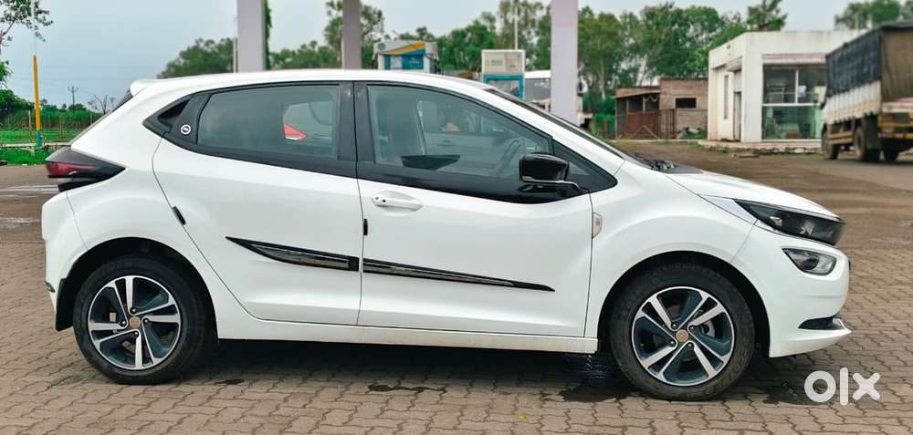 Tata Altroz Xz Plus (s) Icng, 2024, Petrol