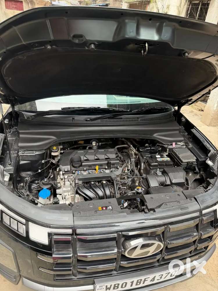 Hyundai Creta 2025 Petrol/panaromic Sunroof.