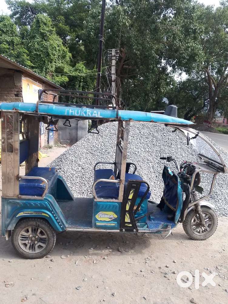 Thukral E Rickshaw Achcha Connection Mein Teen Tyre Naya