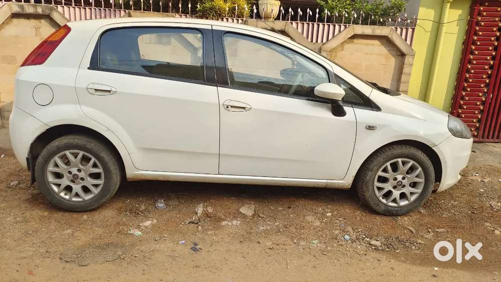 Fiat Grande Punto 2009 Petrol 42000 Km Driven