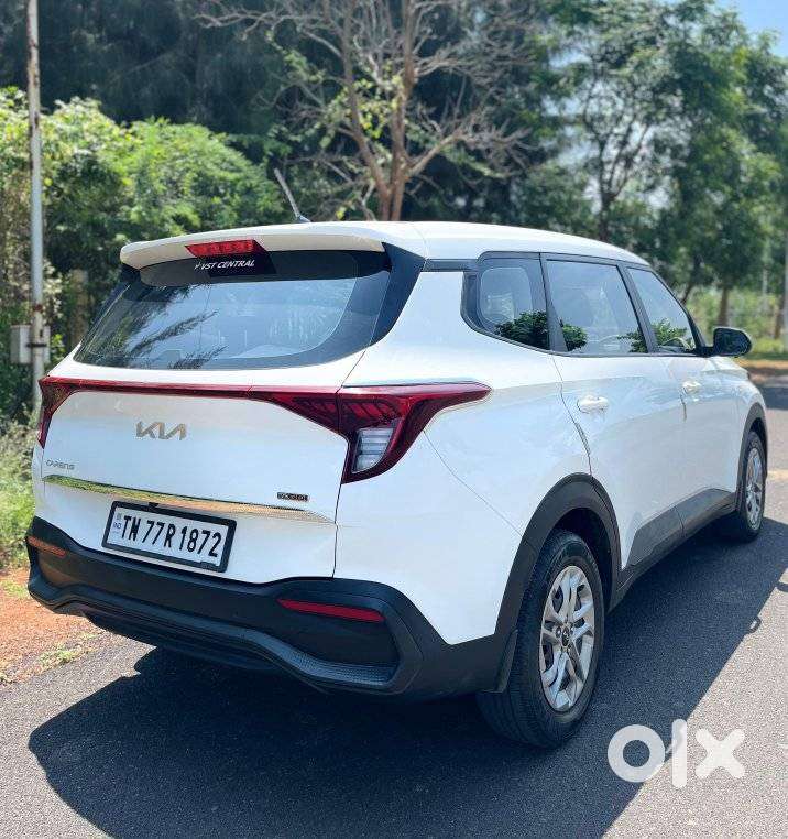 Kia Carens, 2022, Petrol