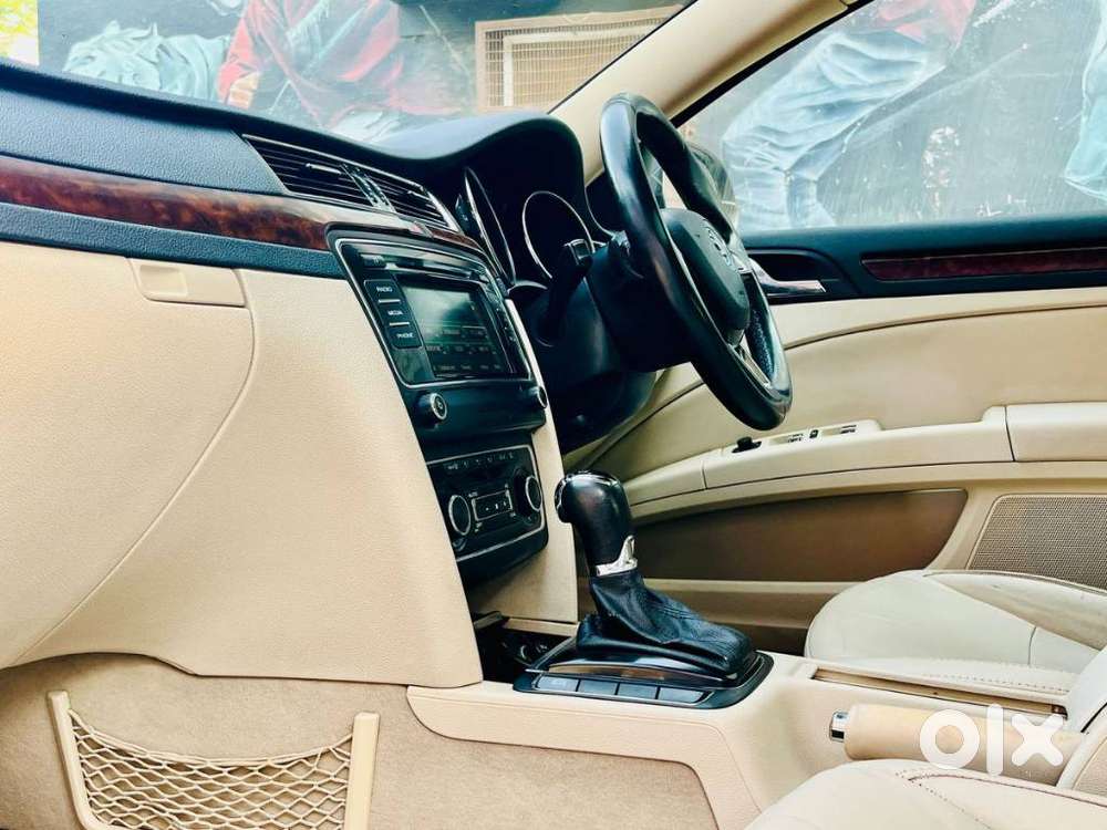 Skoda Superb Elegance 1.8 Tsi At, 2014, Petrol