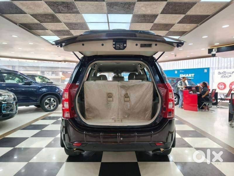 Mahindra Xuv500 2011-2015 W8 2wd, 2016, Petrol