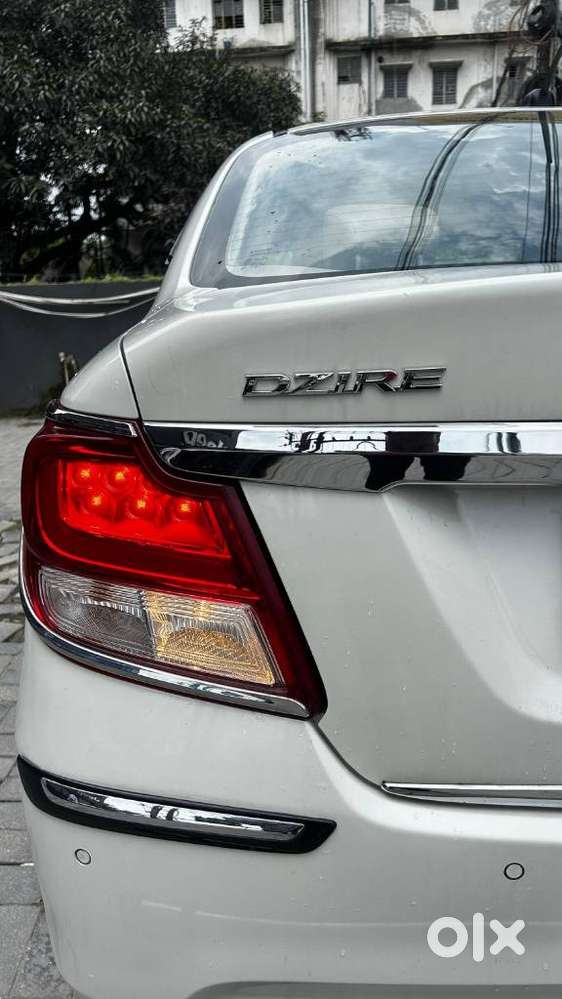 Maruti Suzuki Dzire 1.2 Vxi, 2023, Petrol