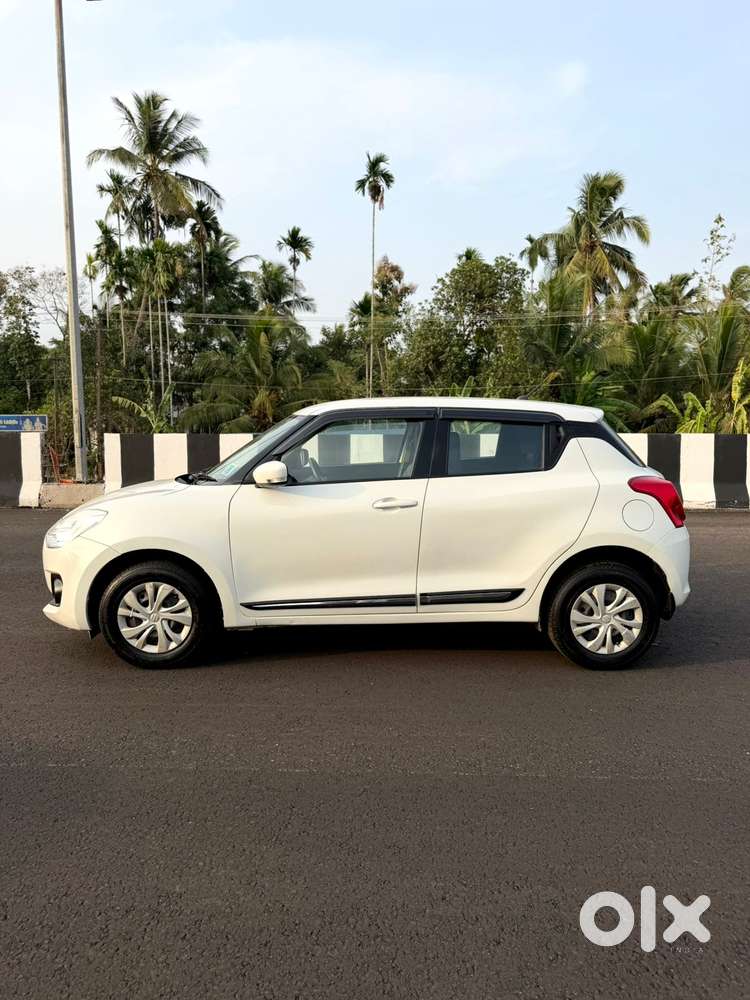 Maruti Suzuki Swift Vxi 1.2 Abs Bs-iv, 2018, Petrol