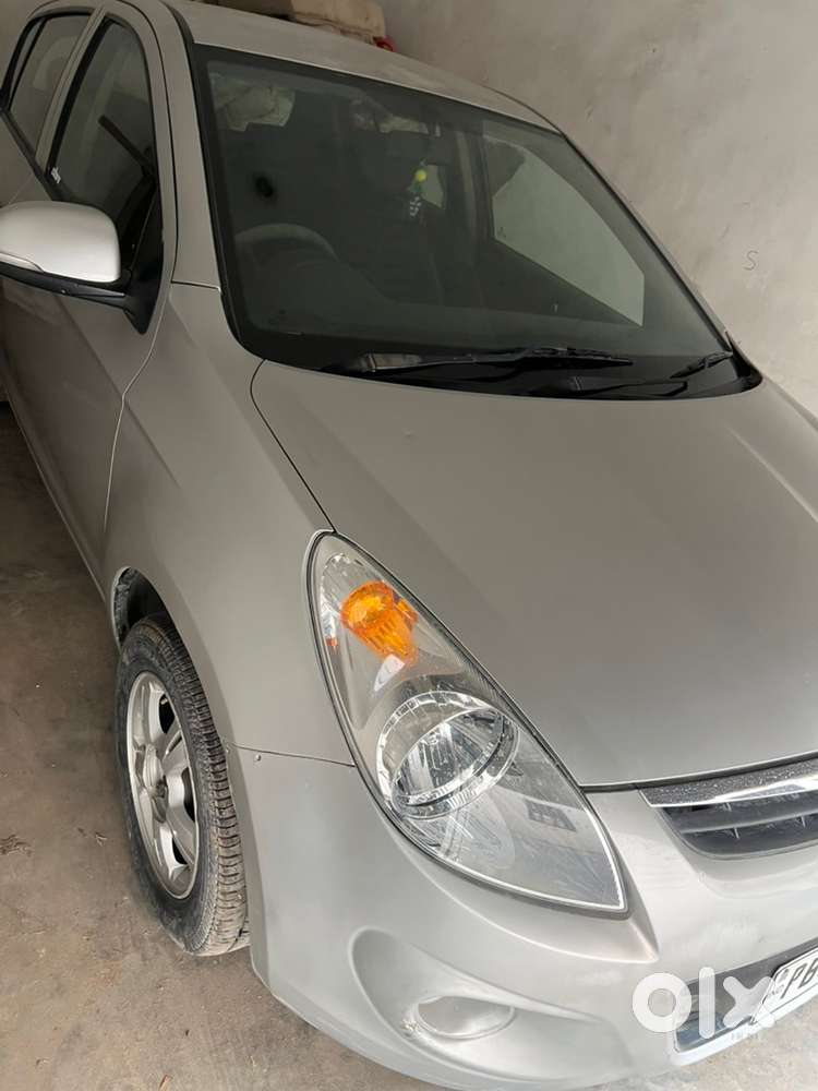 Hyundai I20 Petrol Manual 2010 /2011