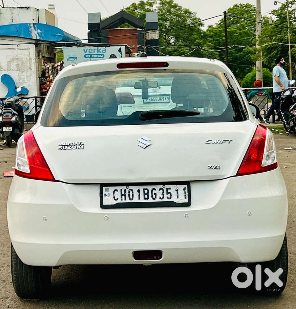 Maruti Suzuki Swift Vvt Zxi, 2016, Diesel