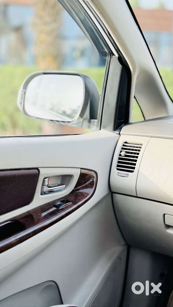 Toyota Innova 2.5 V 8 Str, 2014, Diesel