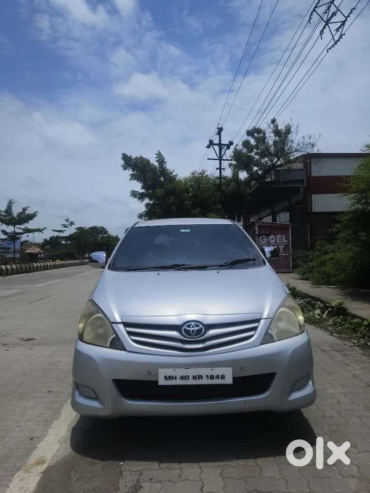 Toyota Innova 2011 Diesel 7-seater Car