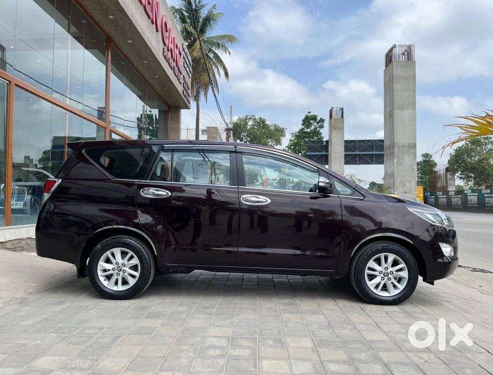 Toyota Innova Crysta 2.8z Automatic, 2017, Diesel