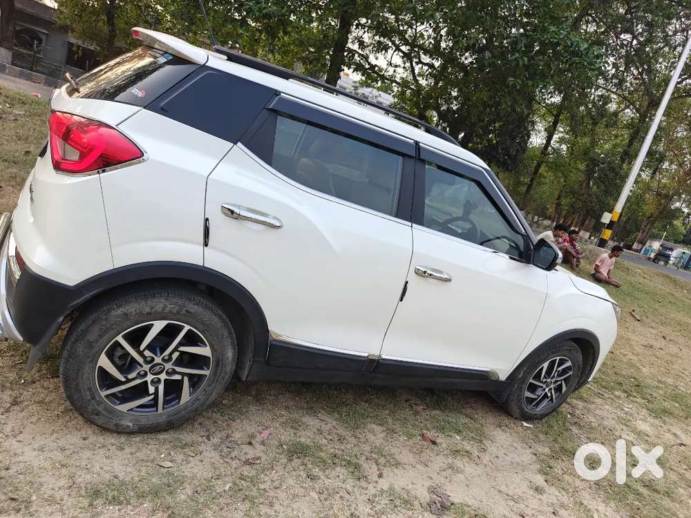 Mahindra Xuv300 2022 Petrol 33700 Km Driven