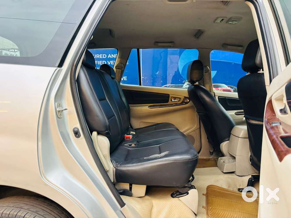 Toyota Innova 2.5 V 7 Str, 2012