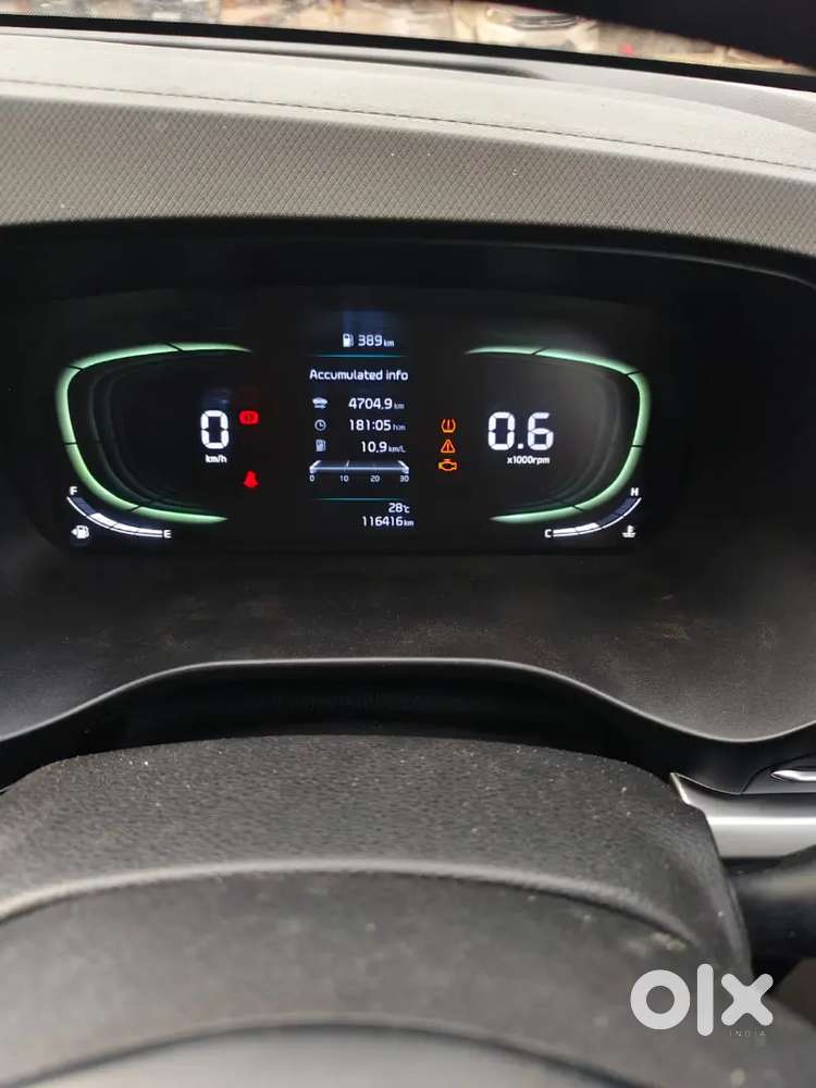 Kia Carens Luxury Plus 2022 Model