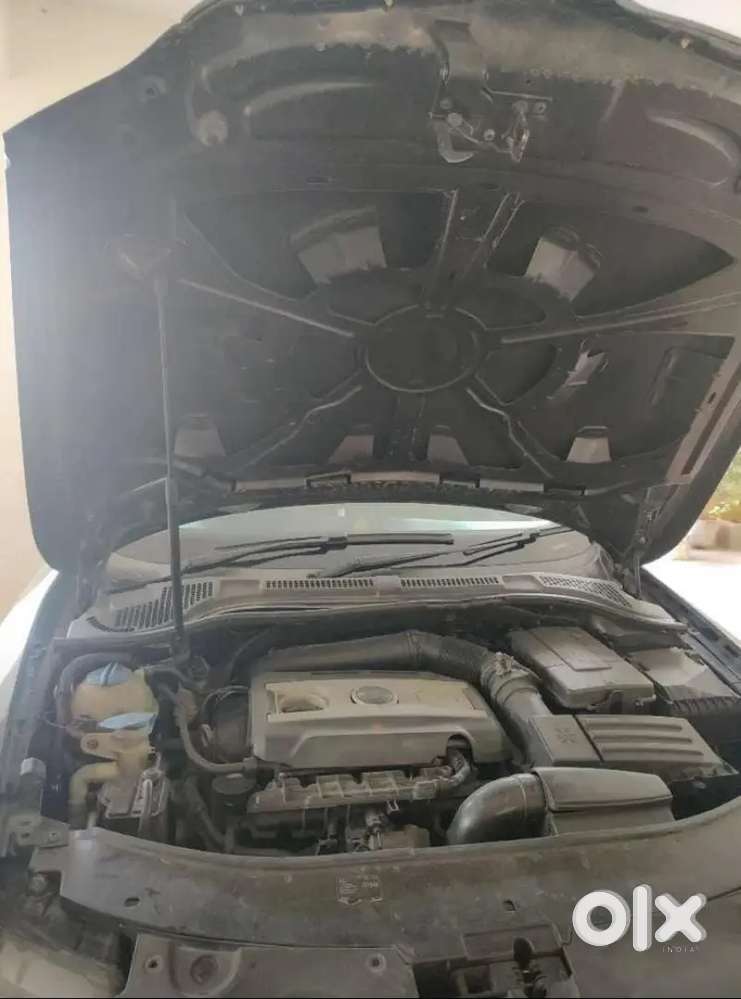 Skoda Superb 2013 Petrol 100000 Km Driven