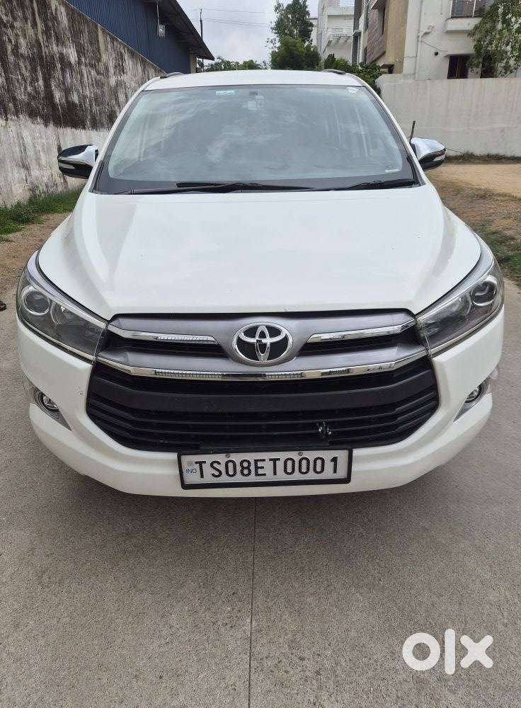 Toyota Innova Crysta 2.8z Automatic, 2016, Diesel