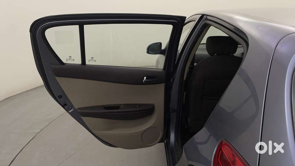 Hyundai I20 Asta 1.4 At Vtvt, 2011, Petrol