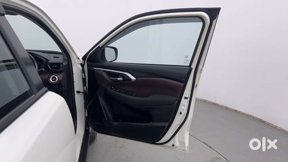 Maruti Suzuki Grand Vitara 1.5 Delta Smart Hybrid, 2023, Petrol