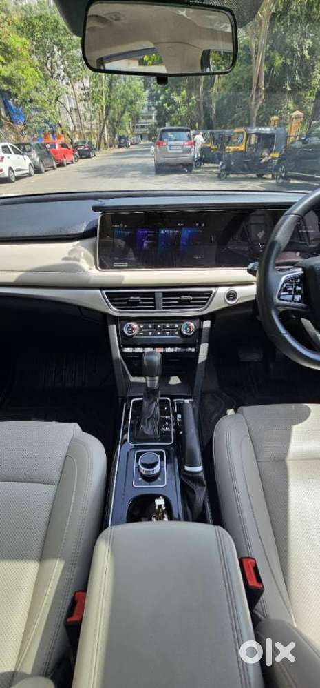 Mahindra Xuv700 2.2 Ax 7 Diesel At Str, 2023, Diesel