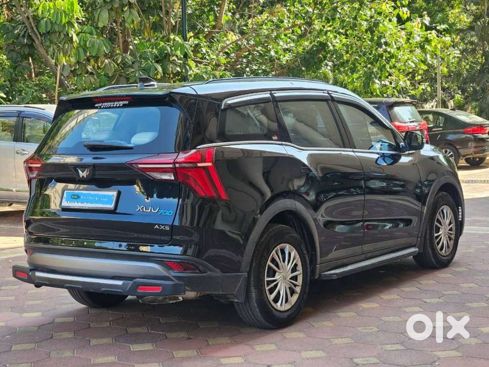 Mahindra Xuv700 Ax 5 Petrol Mt 7 Str (e), 2024, Petrol