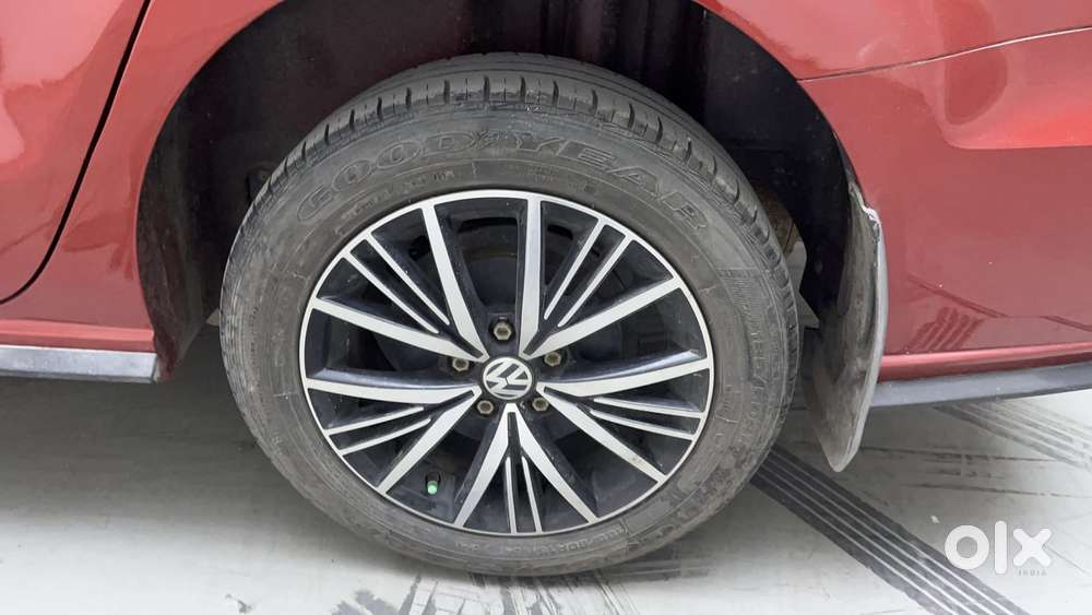 Volkswagen Vento 2010-2013 Petrol Highline At, 2021, Petrol