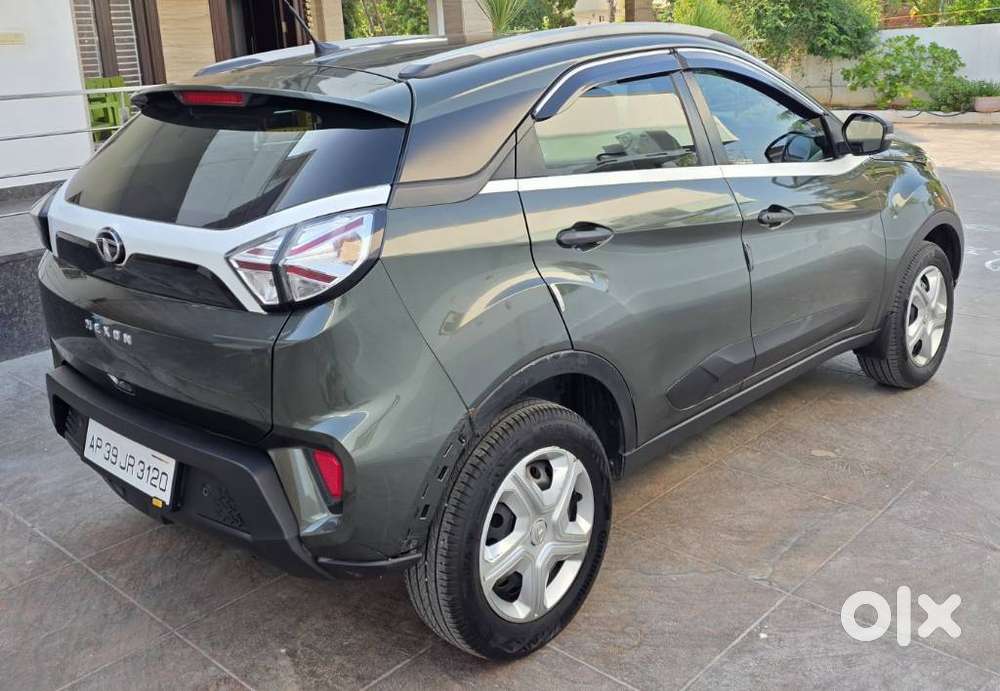 Tata Nexon 1.2 Revotron Xm (s), 2021, Petrol