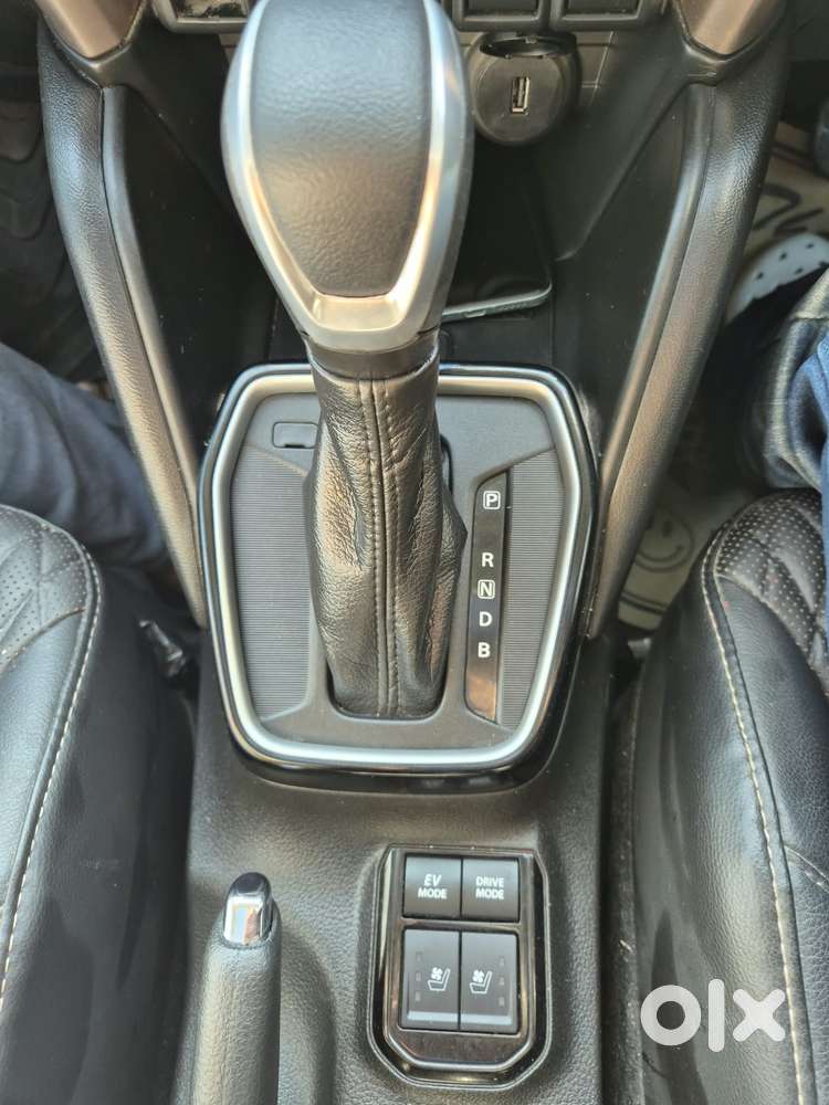 Maruti Suzuki Grand Vitara 1.5 Alpha Plus Intelligent Hybrid Ecvt, 2..