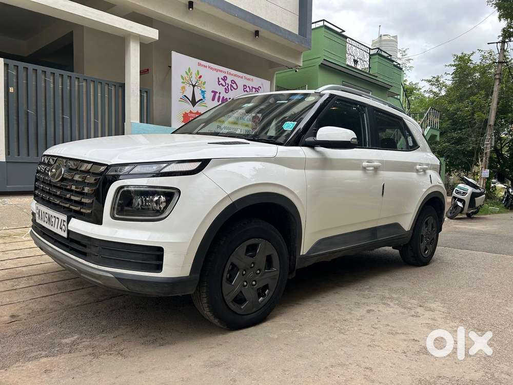 Hyundai Venue S Turbo, 2023, Petrol