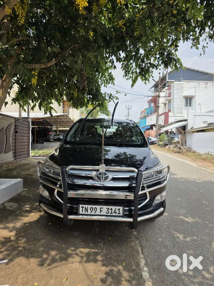 Toyota Innova Crysta 2.8z 2016