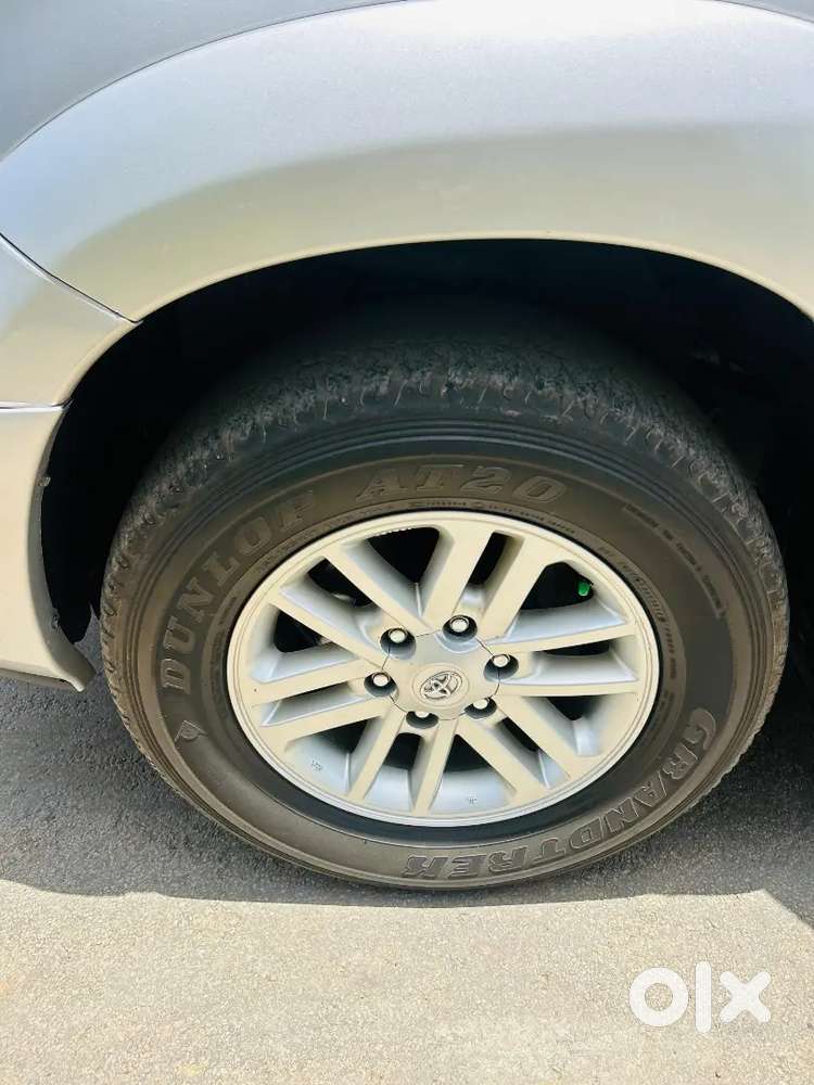 Toyota Fortuner 4*2 Amt 2014 Diesel 24800 Km Driven