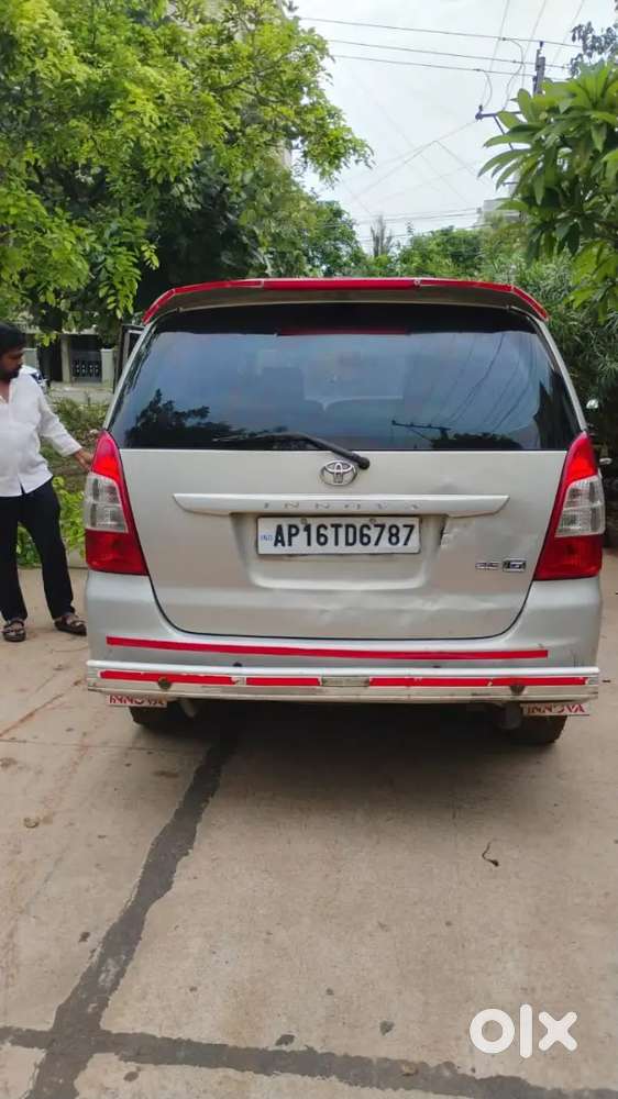 Toyota Innova 2013  Quter Tax