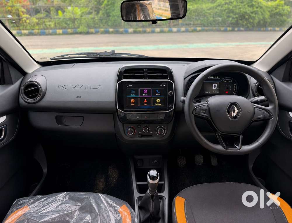 Renault Kwid 1.0 Climber (o) Dual Tone, 2026, Petrol
