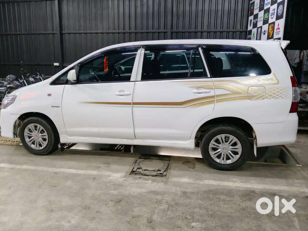 Toyota Innova 2011
