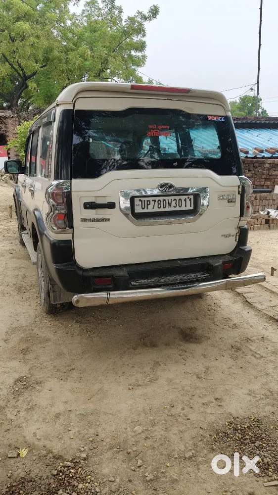 Mahindra Scorpio Diesel Automatic 2015